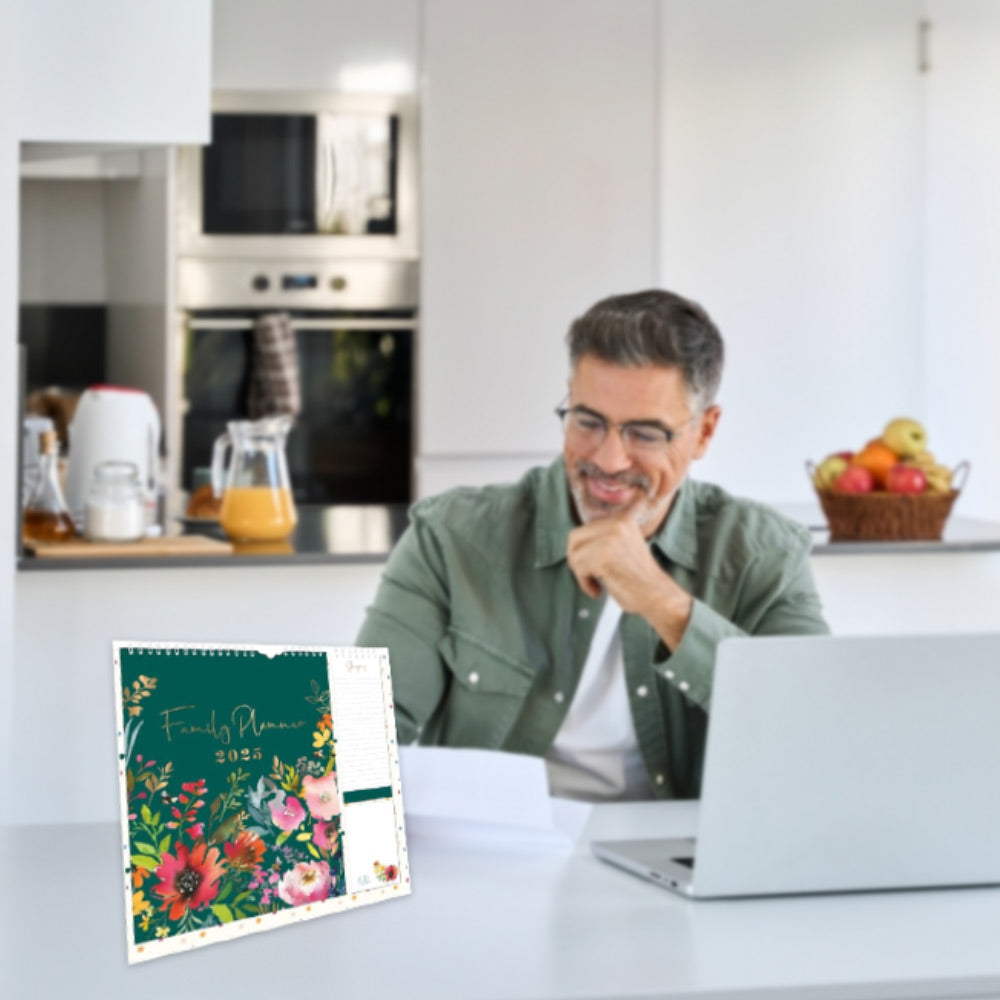 2025 Family Planner - Flower Pattern