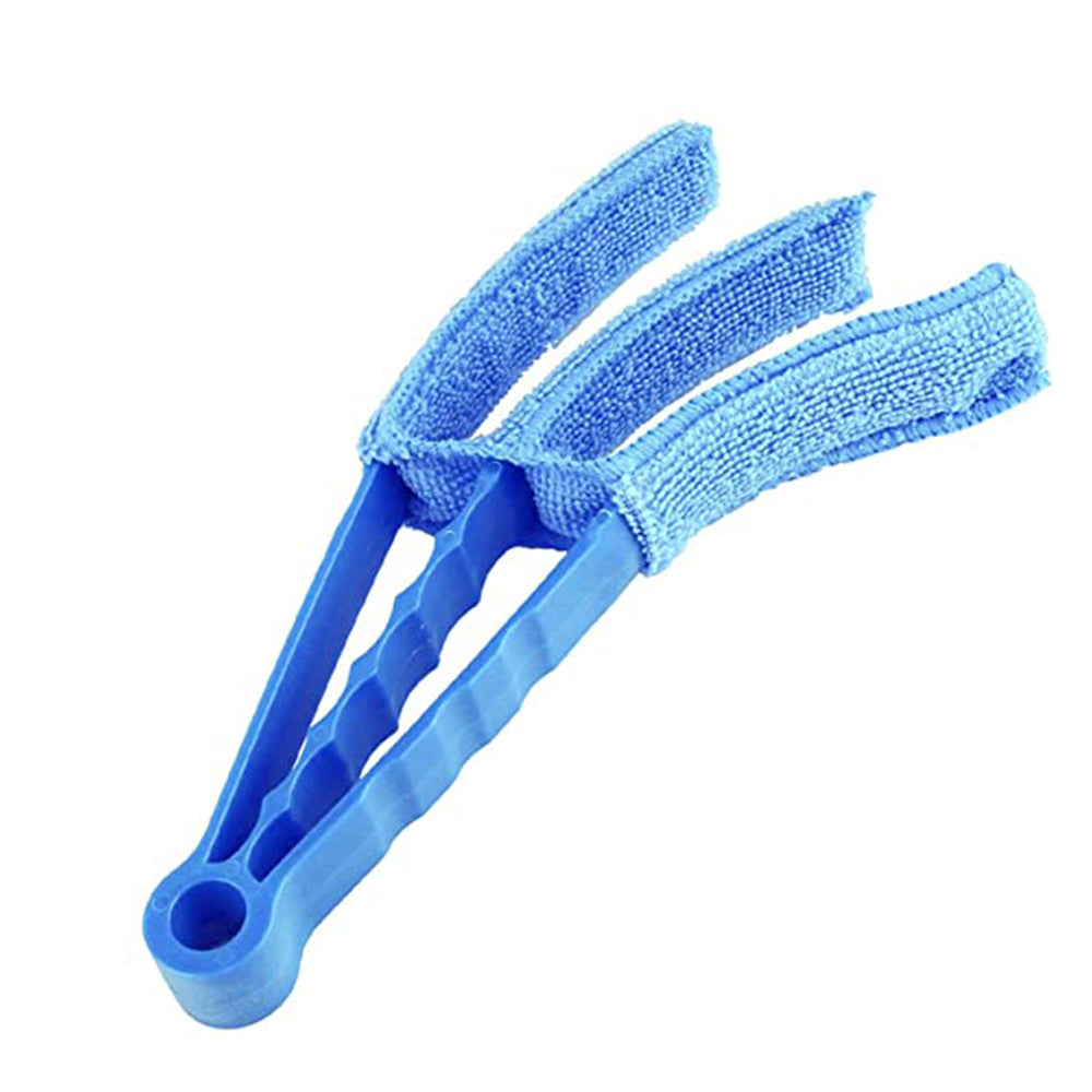clean venetian blinds