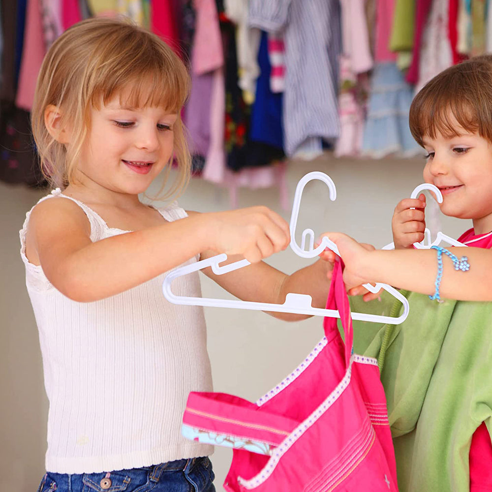 Baby hangers plastic